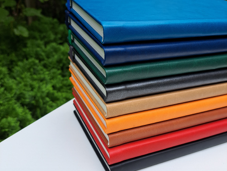 kalendarze_ksiazkowe_w_twardej_oprawie